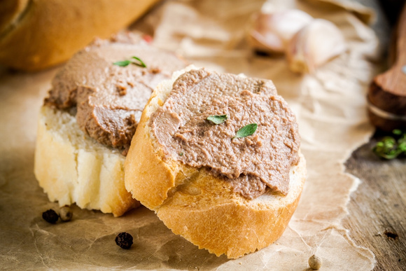 A melhor receita de patê de frango para deixar seus sanduíches naturais e aperitivos ainda mais saborosos