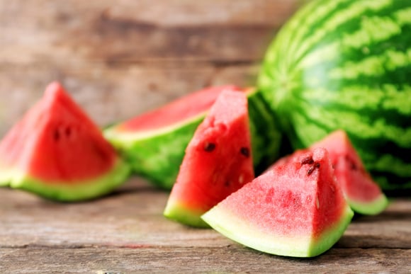 O que acontece se eu comer melancia à noite?