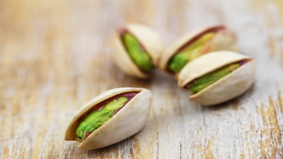 Pensei que fosse difícil, mas plantar pistache em casa é mais simples do que parece: saiba como regar e em quanto tempo dá frutos