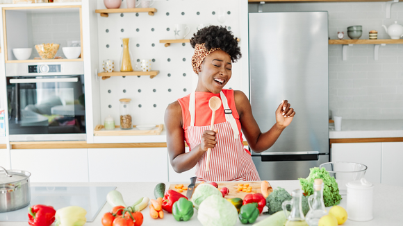 Vai morar sozinho? 3 itens essenciais que não podem faltar na sua cozinha!