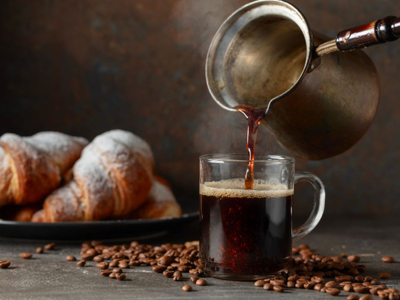 MasterChef Celebridades 2025: erro em sobremesa com café provoca eliminação no episódio de terça