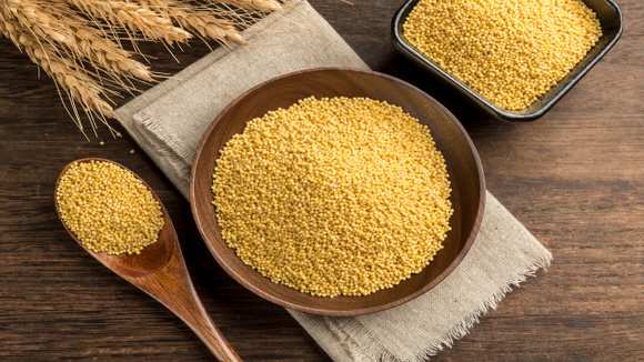 É usado em sopas, mingaus, panquecas e até croquetes: conheça o cereal com tantos benefícios que deveria fazer parte do seu cardápio