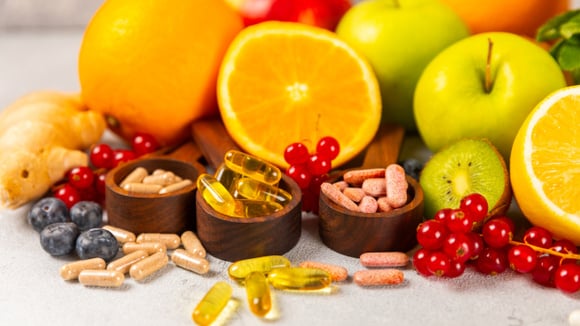 Pouca gente sabe, mas essas são as vitaminas e nutrientes que você deve tomar após os 30 anos