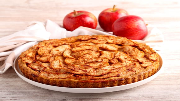 Sem açúcar, nem farinha: essa torta de maçã é a receita perfeita para uma sobremesa saudável e sem glúten
