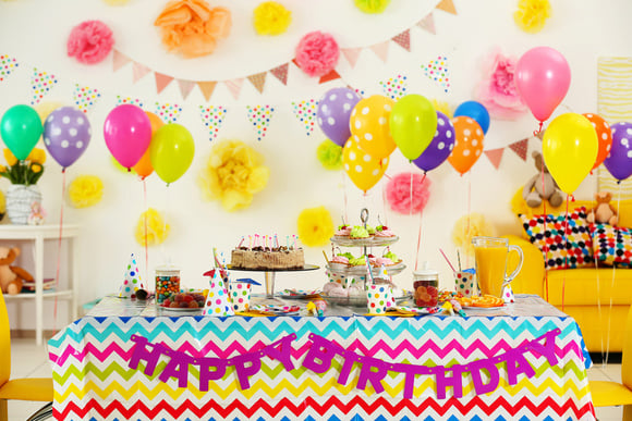 Tudo que você precisa para comemorar seu aniversário gastando pouco