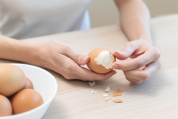 5 maneiras de preparar cozidos perfeitos e como evitar que as cascas grudem ao descascar
