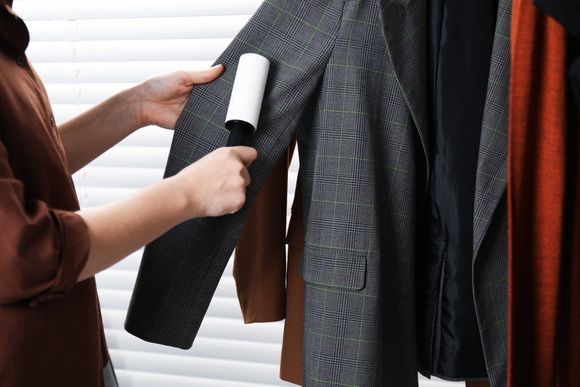 Adeus roupas detonadas: 3 truques simples para cuidar melhor das suas peças - com ofertas imperdíveis na Amazon