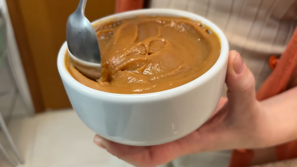 Não precisa passar horas no fogão: receita de doce de leite caseiro em 7 minutos que conquistou os leitores do TudoGostoso