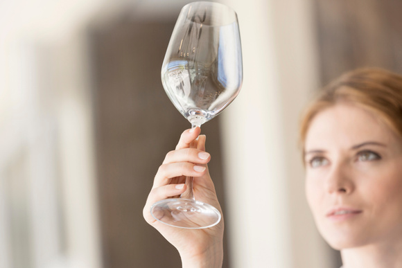 Esse é o truque para deixar os copos de vidro brilhantes e sem embaço como nos restaurantes chiques