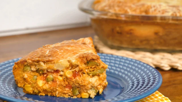 Testei uma massa de torta de liquidificador que ficou bem leve, a receita é perfeita para o fim de semana