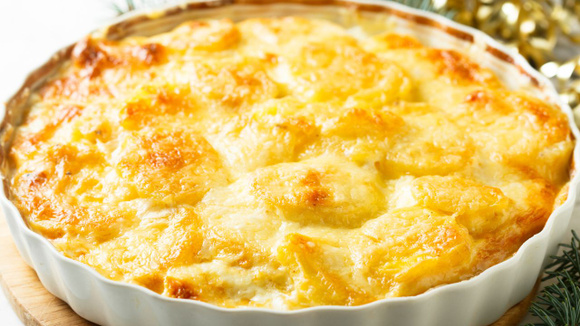 Esse acompanhamento gratinado que aprendi com a minha mãe vai bem com carne ou frango (eu gosto até puro!)