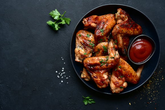 Asinha de frango de lamber os dedos: o segredo da receita está no tempero e fica uma delícia feita na airfryer!