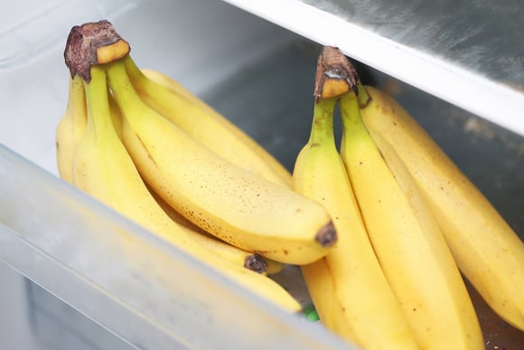 É desse jeito que você deve armazenar as bananas se quiser consumi-las durante o mês e não desperdiçar