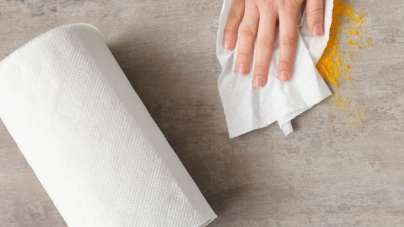 O papel toalha é prático, mas também é uma despesa desnecessária: quando vale usá-lo e o que o substitui na cozinha