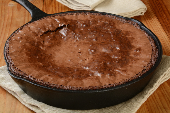 Todo mundo vai pedir a receita dessa sobremesa de frigideira sem glúten e sem lactose que fica pronta em 10 minutos!