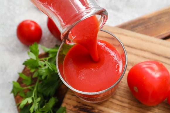 Os benefícios do suco de tomate: veja por que você deveria começar a tomar hoje mesmo