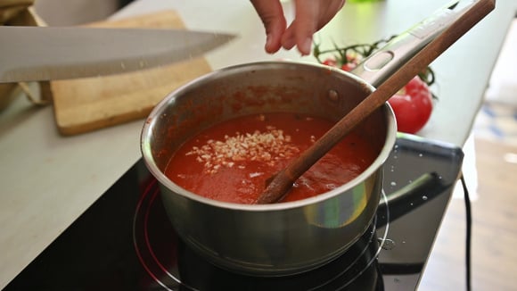 Por que e como usar bicarbonato no molho de tomate do jeito certo: suas receitas nunca mais serão as mesmas depois desse truque