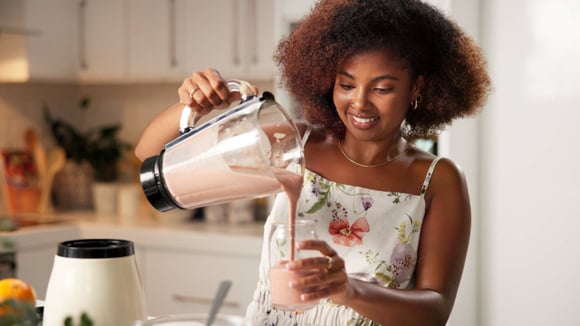 5 vitaminas diferentes e cheias de nutrientes para começar o dia de forma leve e saudável