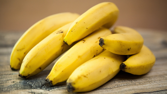 Por que os nutricionistas recomendam comer uma banana todos os dias? TudoGostoso revela os benefícios