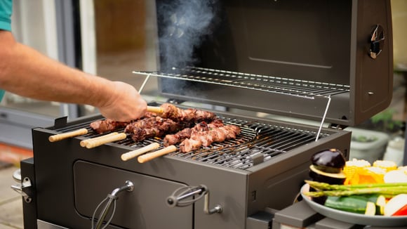 Churrasco completo com molho caseiro especial. (Foto: Shutterstock)