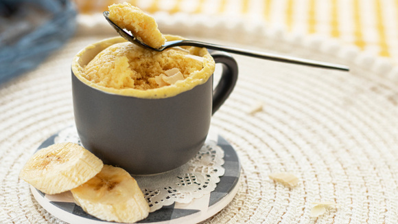 A combinação de banana e aveia é nutritiva e deliciosa para um lanche da tarde (Créditos: Shutterstock)