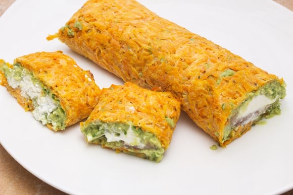 Foi só aprender essa receita de wrap de cenoura do TudoGostoso que nunca mais quis outra: é fácil, proteica e sem farinha