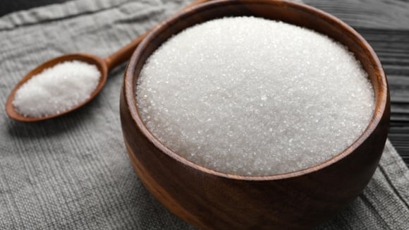 O açúcar ajuda, mas deve ser usado com cautela nessa receita (Créditos: Shutterstock)
