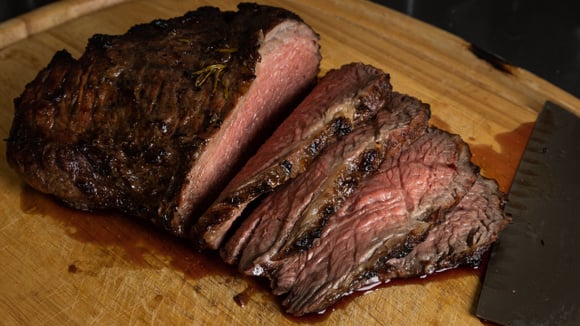 Descobri no TudoGostoso qual é a melhor carne para surpreender todo mundo no churrasco: não é picanha nem alcatra e os açougueiros também recomendam