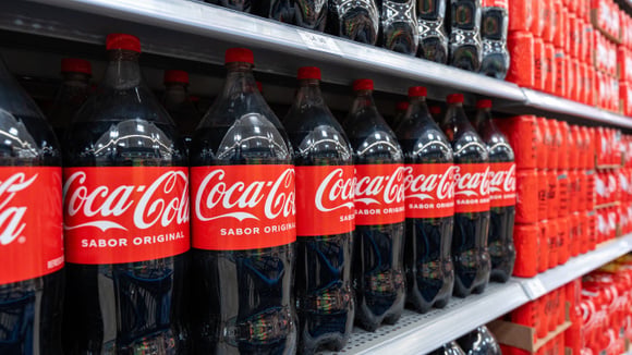 A Coca-Cola vai mudar no Brasil? Empresa confirma que adaptação dos produtos acontecerá em breve