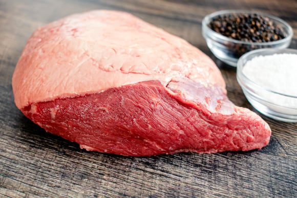 Entenda por que frigoríficos injetam água (ou proteína de soja!) na carne e o que o Ministério da Agricultura diz sobre isso