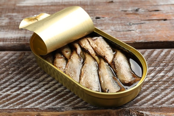 Qual é a melhor sardinha em lata? Especialistas fazem testes e o resultado vai te surpreender