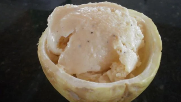 Sorvete vegano de maracujá. (créditos: TudoGostoso)
 