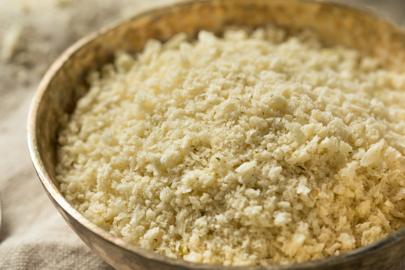 Qual a diferença entre farinha de rosca e farinha panko? Aprenda quando usar cada uma e receitas deliciosas!