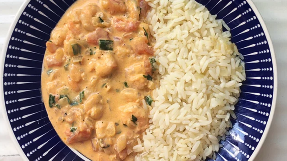 Achei que nada superava o estrogonofe de frango até fazer essa receita cremosa do TudoGostoso com camarão