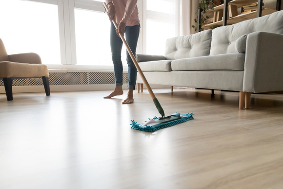 Adeus pano de chão: o jeito certo de usar o mop muda tudo na faxina