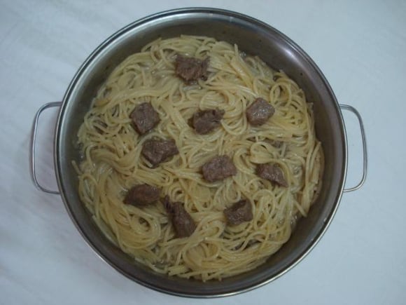 Curte receitas com um caldinho delicioso? Então confira esse ensopado!(Créditos: Luis Costa/TudoGostoso)