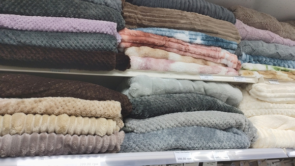 Se você vai comprar um cobertor neste inverno, é nisso que você precisa prestar atenção para não cair em cilada