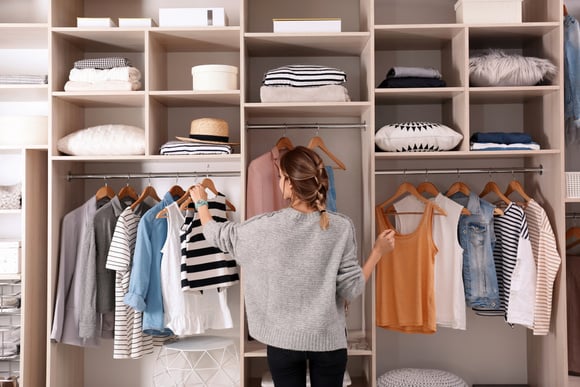 Adeus, ferro de passar: 5 motivos para usar essa solução que deixa suas roupas passadas em minutos