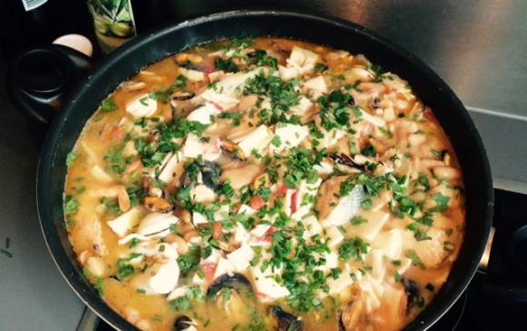A feijoada de frutos do mar prova que você não precisa usar carne vermelha nesse prato (Créditos: TudoGostoso/Bruno de Brito)