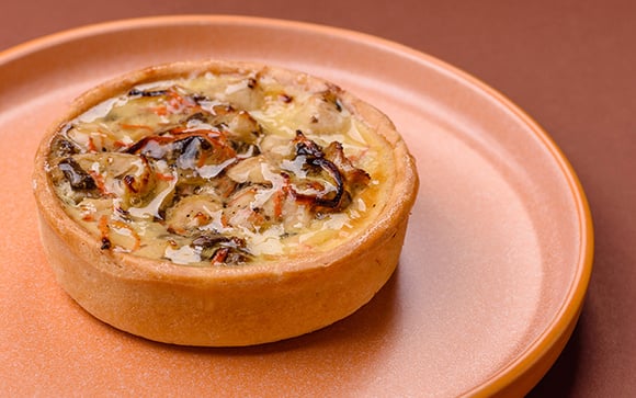 Empada aberta com apenas 2 ingredientes na massa: o TudoGostoso ensina essa receita rápida e deliciosa