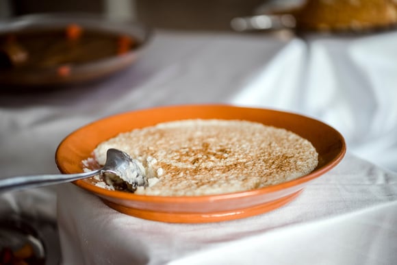 Já está liberado pular no arraiá com essa receita de arroz doce do TudoGostoso muito cremosa, quentinha e deliciosa