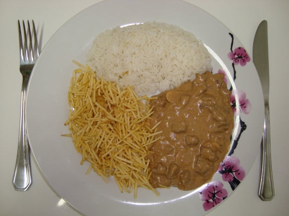 Mais um clássico dos domingos preguiçosos: o estrogone de frango (Créditos: Natalia/TudoGostoso)