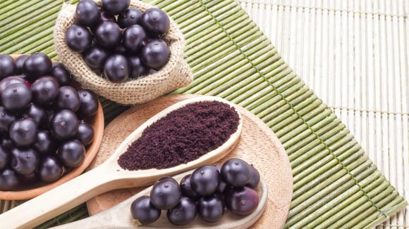 Quais os benefícios do açaí? Fruta típica da região amazônica traz impressionantes vantagens para a saúde. Saiba o jeito certo de comer!