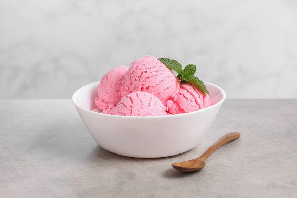 Descobri como fazer sorvete caseiro sem máquina e agora não compro mais: fica delicioso e cremoso