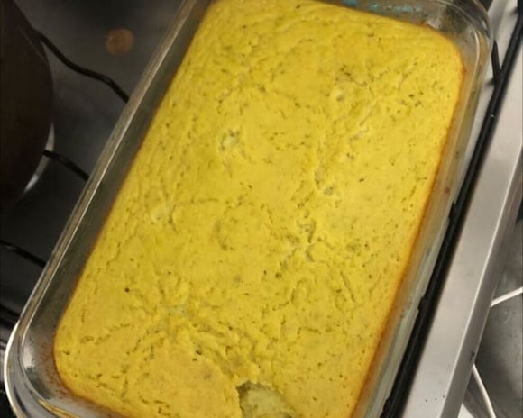 Essa receita é muito fácil de preparar: basta misturar todos os ingredientes com auxílio do liquidificador e levar ao forno (Créditos:Thaisrachel/TudoGostoso)