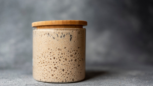 Sourdough: como fazer um fermento natural de sourdough facilmente em casa e como conservar