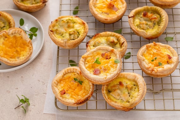 Empada aberta com apenas 2 ingredientes na massa: o TudoGostoso ensina essa receita rápida e deliciosa