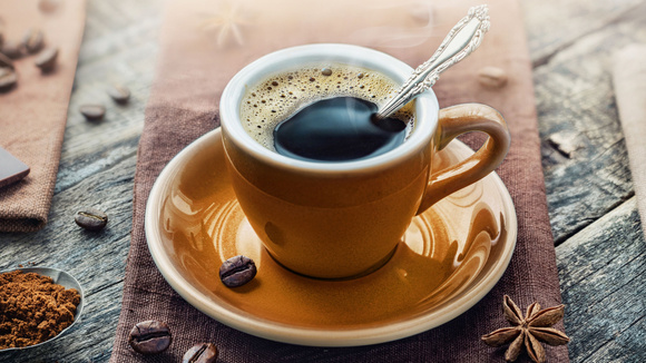 Palavra de sommelier de café: 4 maneiras de tornar sua xícara de café mais forte sem adicionar mais grãos