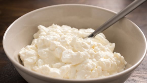 Qual é mais saudável: queijo cottage ou iogurte? Especialistas em nutrição deram uma resposta clara