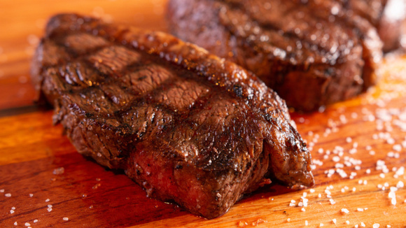 Como fazer uma carne de churrasco icônica para impressionar amigos e a família
